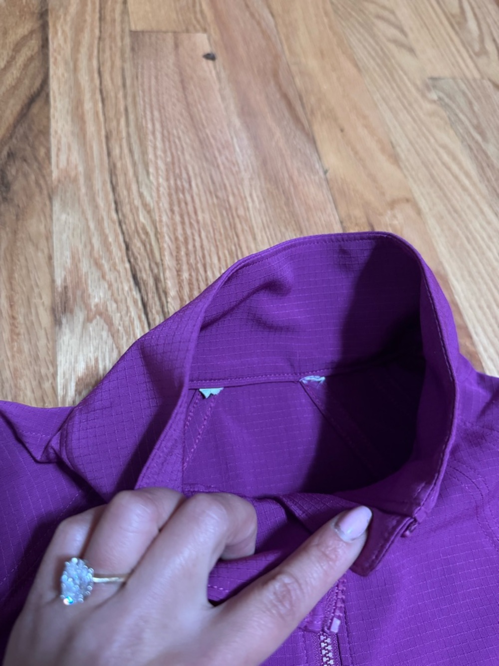 Athleta Boundless Popover pullover top in Berry, size small - Picture 6 of 7